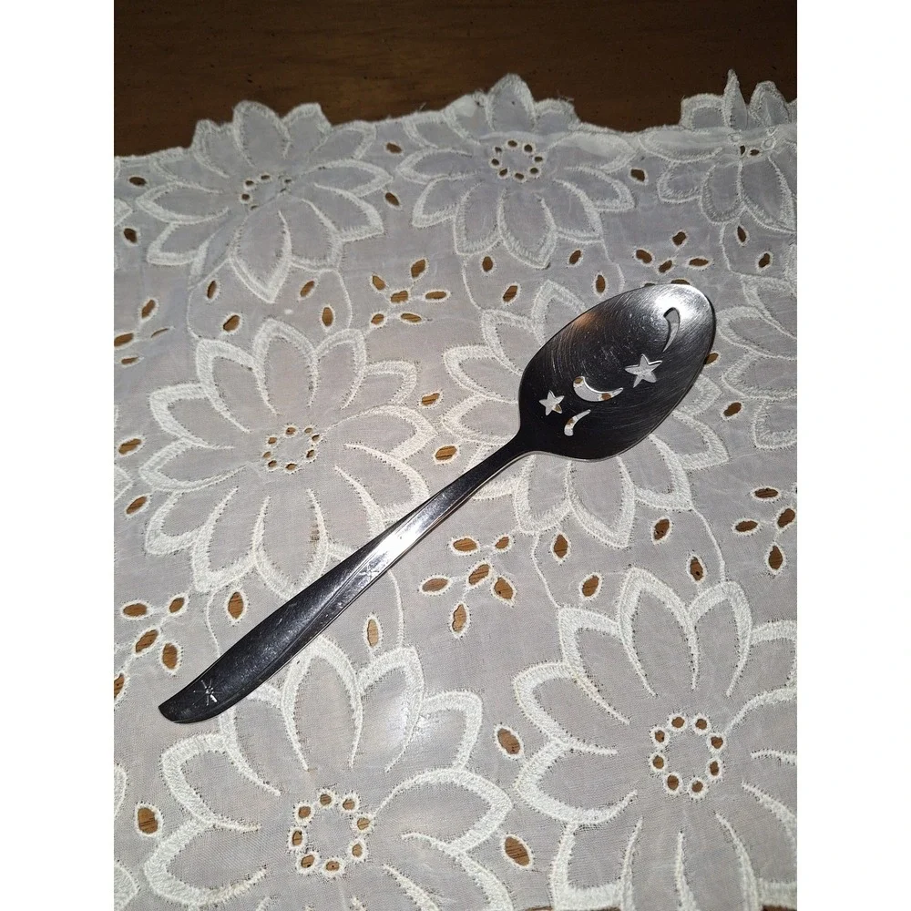 Oneida Community Stainless Slotted Serving Spoon Moon and Stars‎ Celestial 8.5